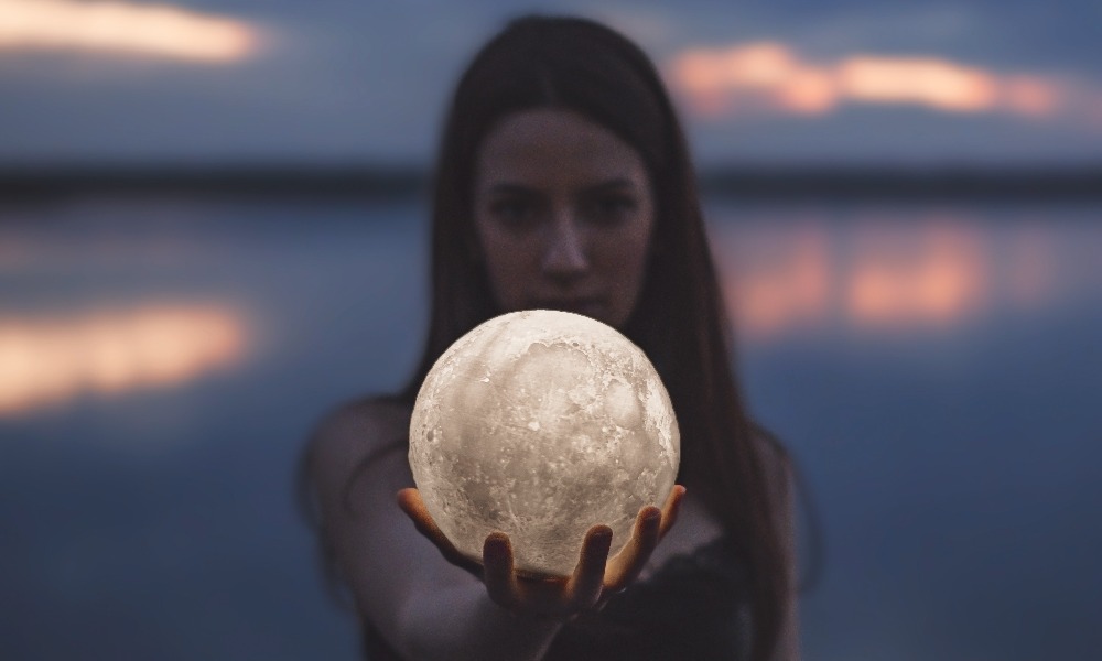 Луна и женщина3.jpg