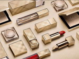 burberry_holiday_festive_beauty_collection_2016.jpg