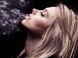 Добрый никотин: в чем польза никотиновой кислоты в косметике