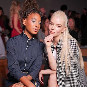 Лучшие бьюти-образы и прически гостей показа Dior в Париже Лучшие бьюти-образы и прически гостей показа Dior в Париже