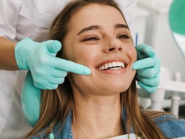 Восполнить объемы: как и зачем проводится костная пластика в стоматологии