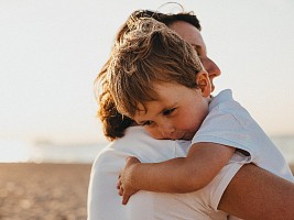 Надежный тип привязанности: 10 правил, которые помогут воспитать счастливого ребенка