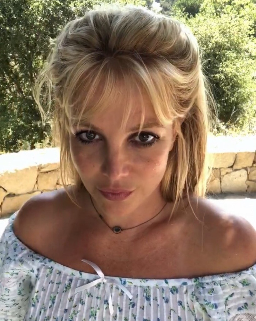 britneyspears_243586626_222143966692415_3325655832398352944_n.jpg