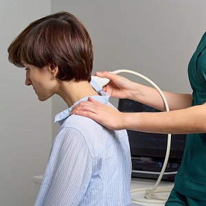 Нарушение шейно-головного кровотока: как избавиться от головокружения и болей Нарушение шейно-головного кровотока: как избавиться от головокружения и болей