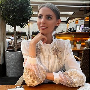 «Будьте уверенными и оставайтесь искренними!»: интервью с победительницей голосования на первом кастинге конкурса «Мисс офис-2025» Кристиной Бухтояровой «Будьте уверенными и оставайтесь искренними!»: интервью с победительницей голосования на первом кастинге конкурса «Мисс офис-2025» Кристиной Бухтояровой